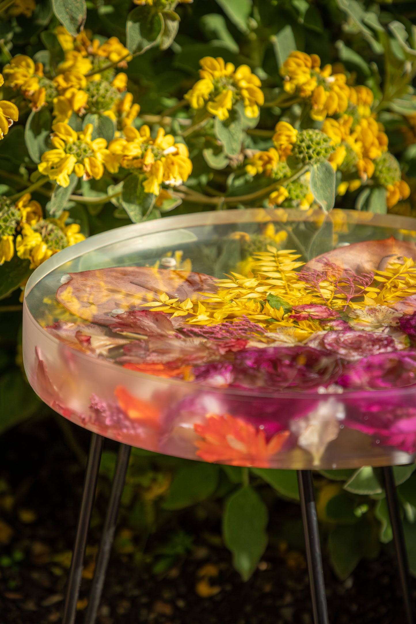 16-Inch Resin Side Table